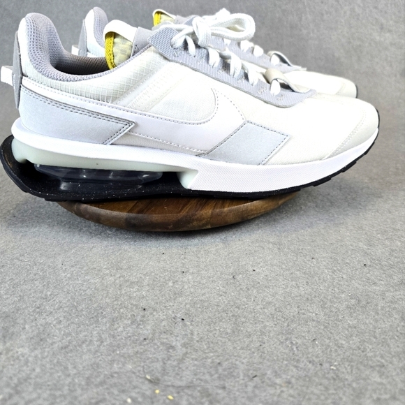 Nike Other - Air Max Pre-Day Nike men's 9 shoes sneakers